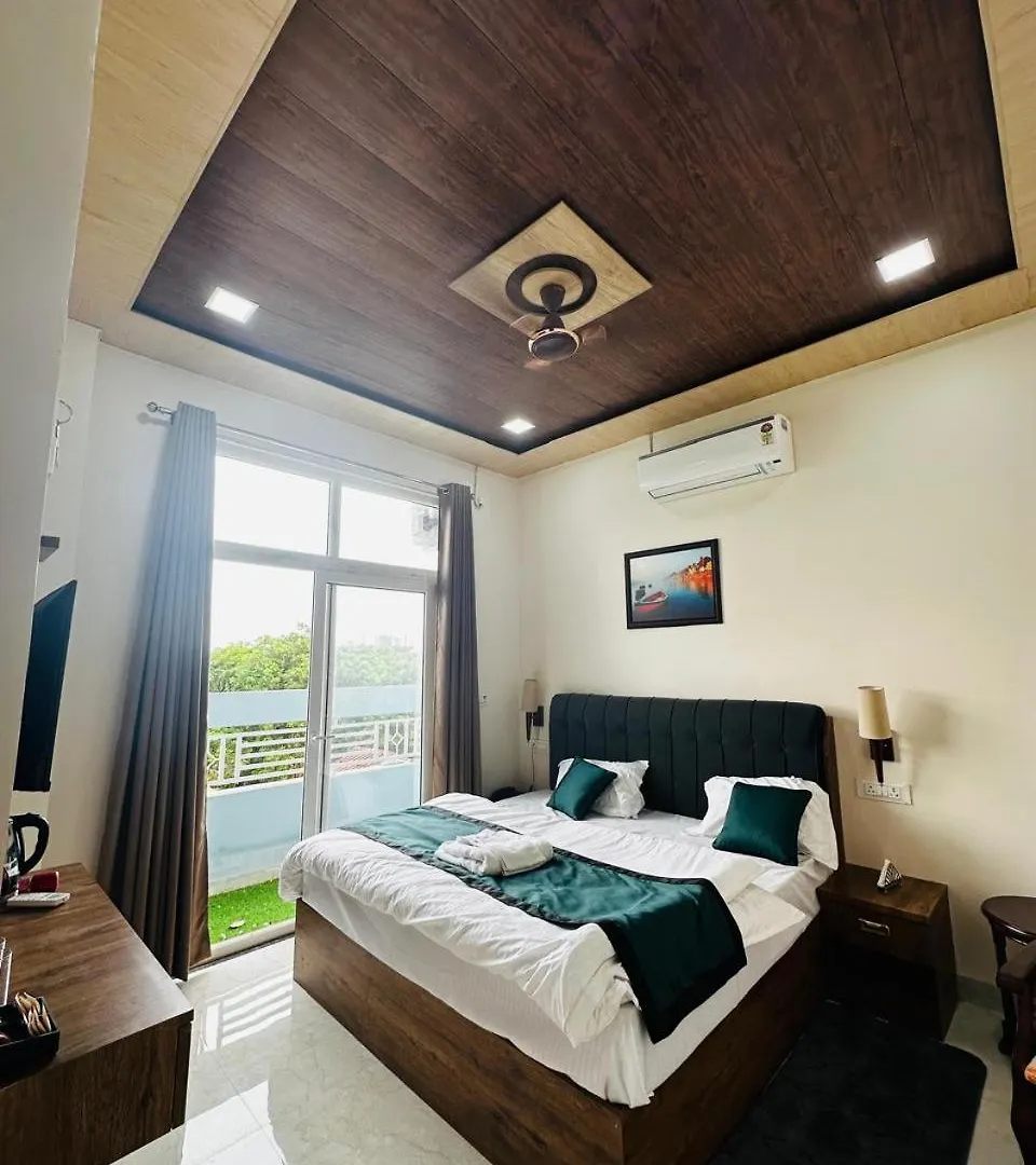 ***  Baba Kinaram Kutir Hotel Varanasi Índia