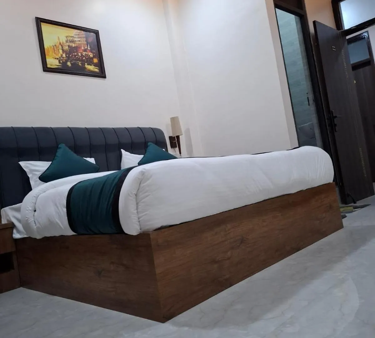 Baba Kinaram Kutir Hotel Varanasi