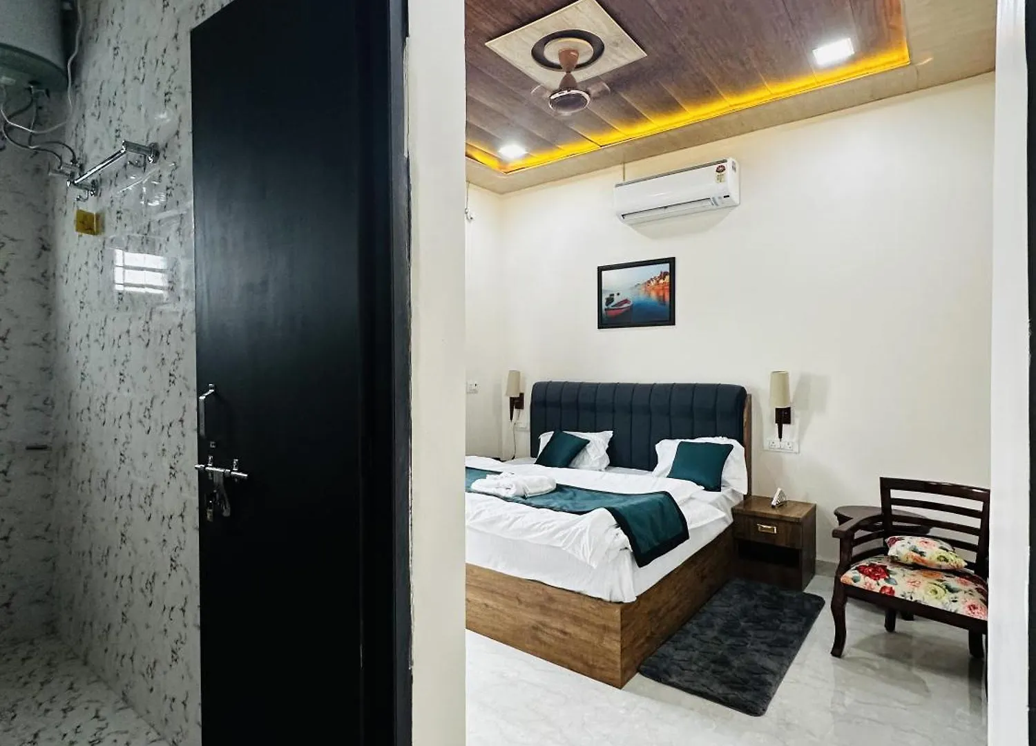 Baba Kinaram Kutir Hotel Varanasi