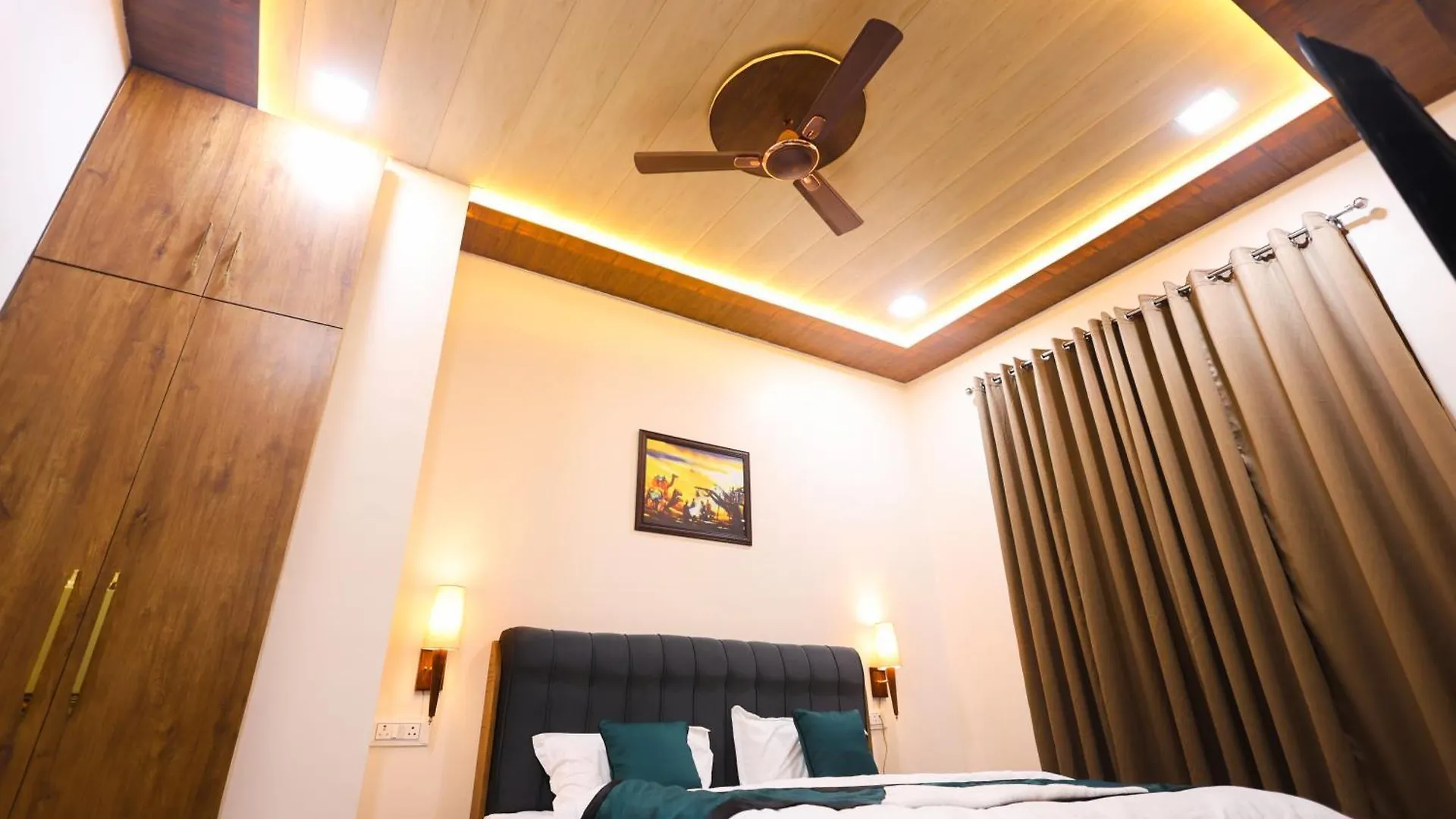 Baba Kinaram Kutir Hotel Varanasi
